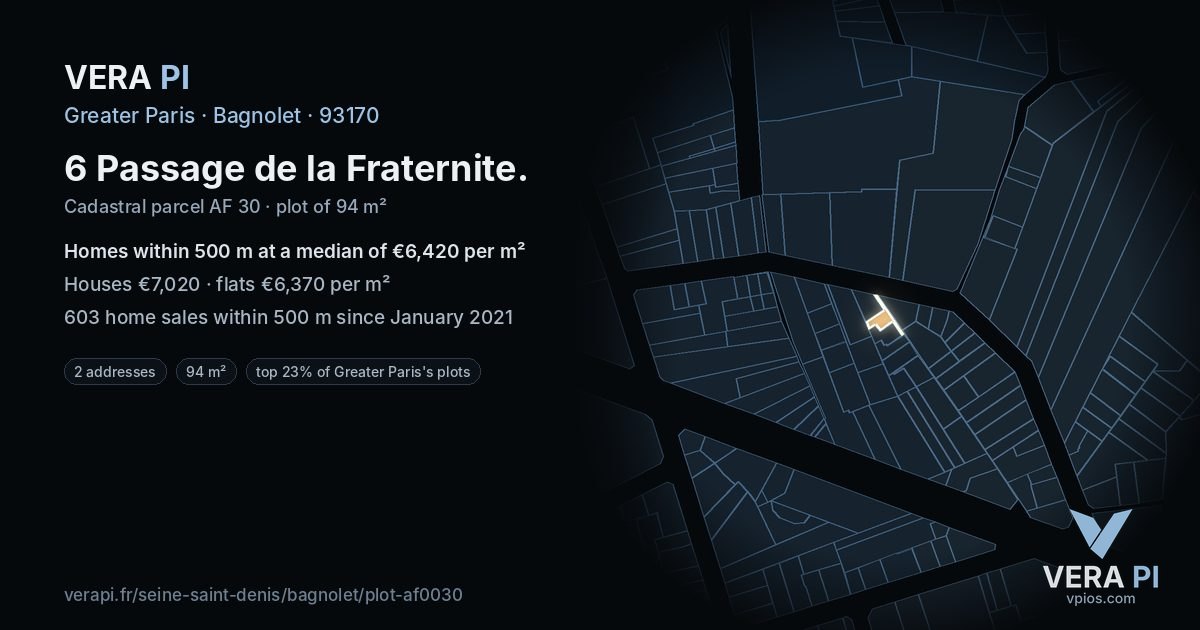 6 Passage de la Fraternite, Bagnolet at night – the plot lit, the parcels around coloured by the prices near them