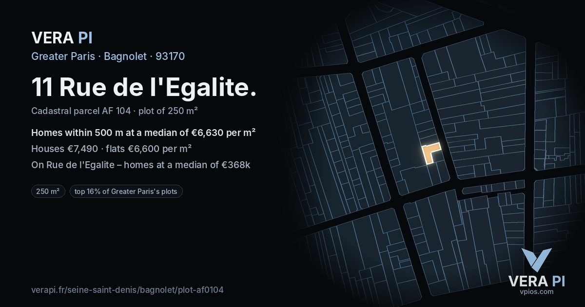 11 Rue de l'Egalite, Bagnolet at night – the plot lit, the parcels around coloured by the prices near them
