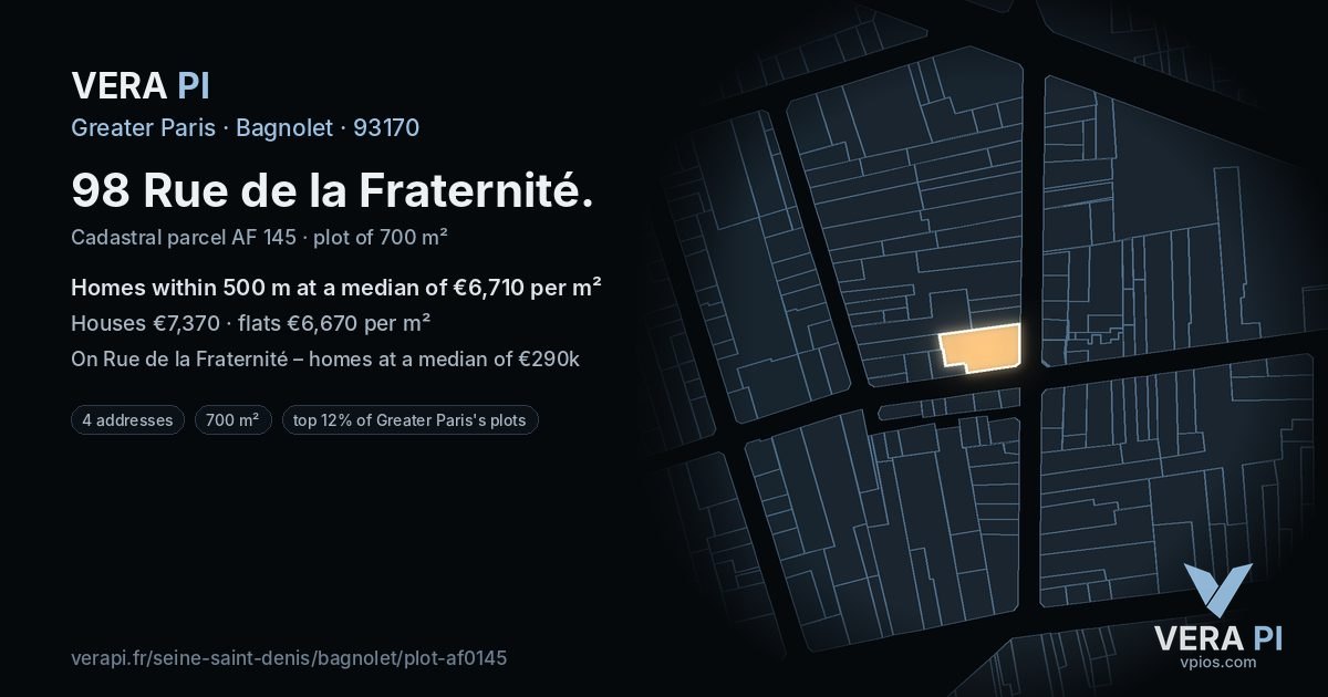 98 Rue de la Fraternité, Bagnolet at night – the plot lit, the parcels around coloured by the prices near them