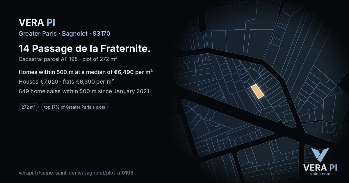 14 Passage de la Fraternite, Bagnolet at night – the plot lit, the parcels around coloured by the prices near them
