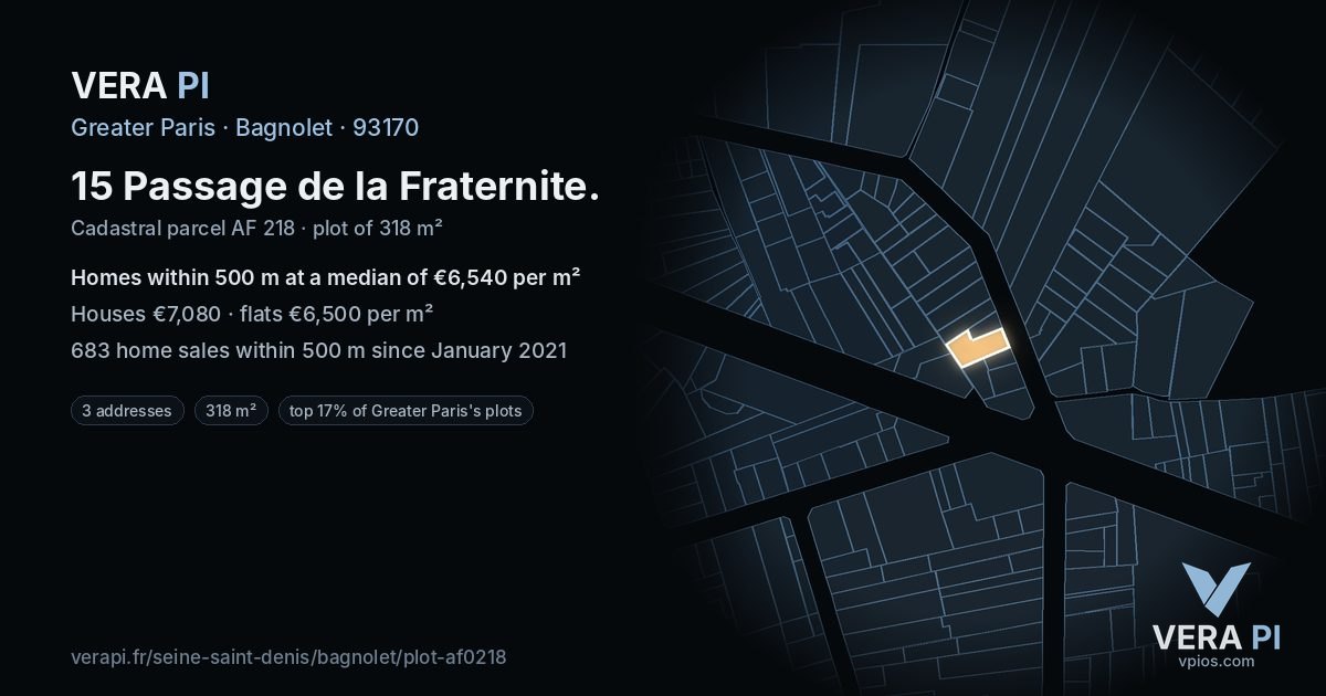 15 Passage de la Fraternite, Bagnolet at night – the plot lit, the parcels around coloured by the prices near them