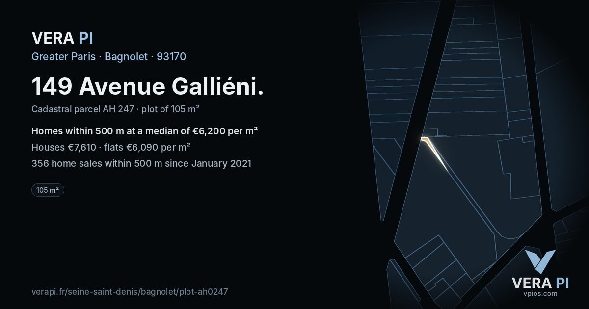 149 Avenue Galliéni, Bagnolet at night – the plot lit, the parcels around coloured by the prices near them