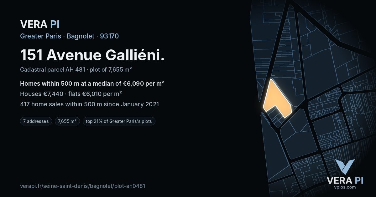 151 Avenue Galliéni, Bagnolet at night – the plot lit, the parcels around coloured by the prices near them