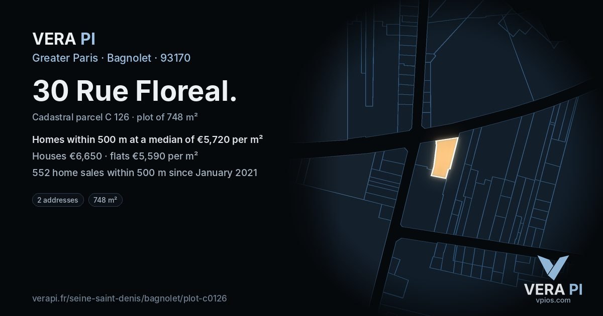 30 Rue Floreal, Bagnolet at night – the plot lit, the parcels around coloured by the prices near them