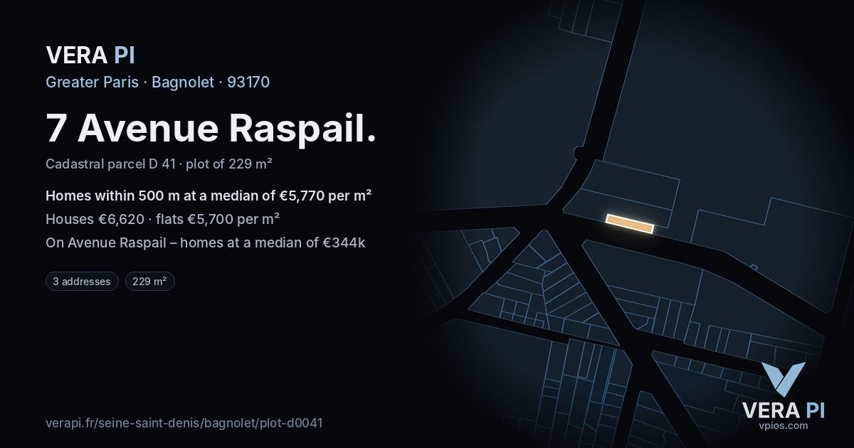 7 Avenue Raspail, Bagnolet at night – the plot lit, the parcels around coloured by the prices near them