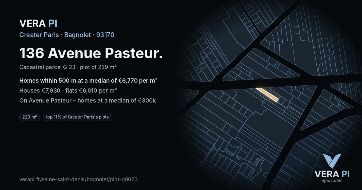 136 Avenue Pasteur, Bagnolet at night – the plot lit, the parcels around coloured by the prices near them