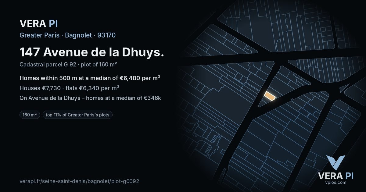 147 Avenue de la Dhuys, Bagnolet at night – the plot lit, the parcels around coloured by the prices near them