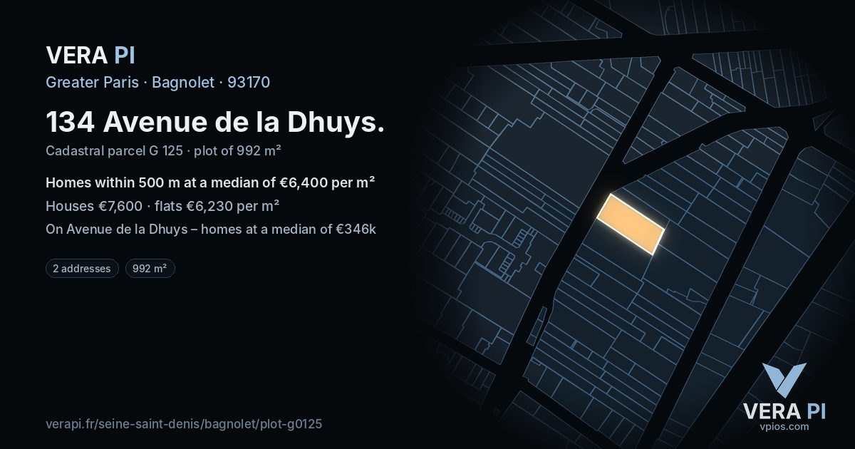 134 Avenue de la Dhuys, Bagnolet at night – the plot lit, the parcels around coloured by the prices near them