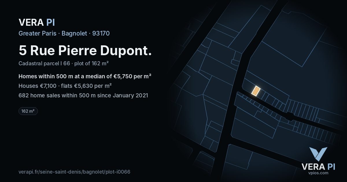 5 Rue Pierre Dupont, Bagnolet at night – the plot lit, the parcels around coloured by the prices near them