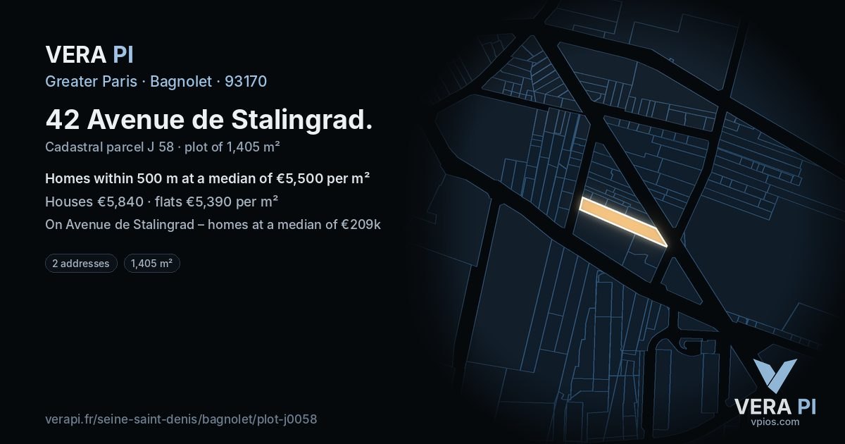 42 Avenue de Stalingrad, Bagnolet at night – the plot lit, the parcels around coloured by the prices near them