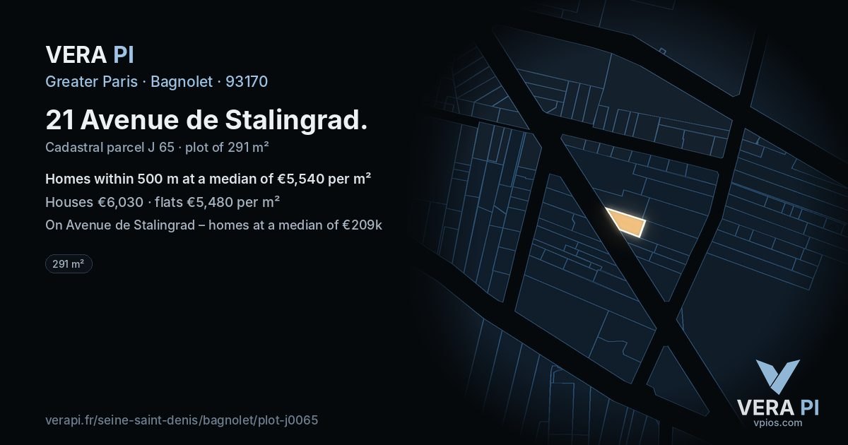 21 Avenue de Stalingrad, Bagnolet at night – the plot lit, the parcels around coloured by the prices near them