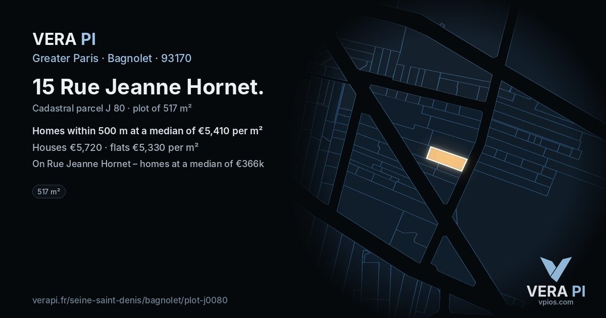 15 Rue Jeanne Hornet, Bagnolet at night – the plot lit, the parcels around coloured by the prices near them