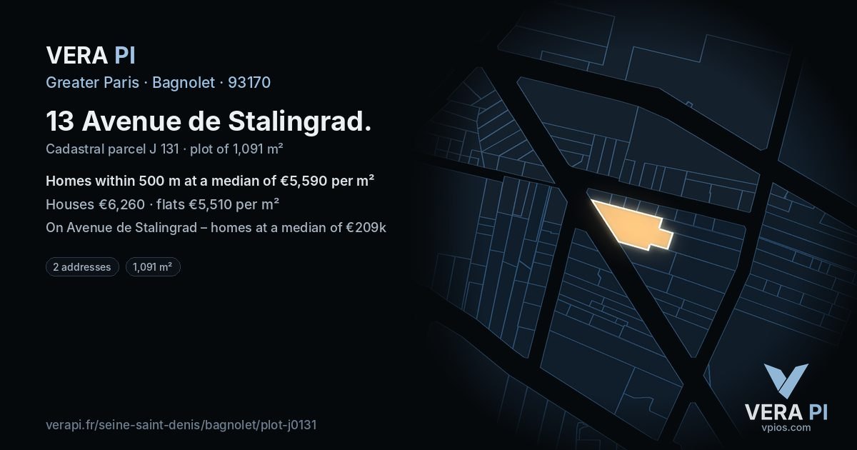 13 Avenue de Stalingrad, Bagnolet at night – the plot lit, the parcels around coloured by the prices near them