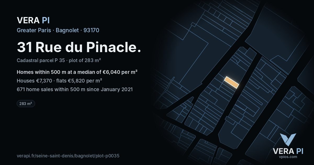31 Rue du Pinacle, Bagnolet at night – the plot lit, the parcels around coloured by the prices near them