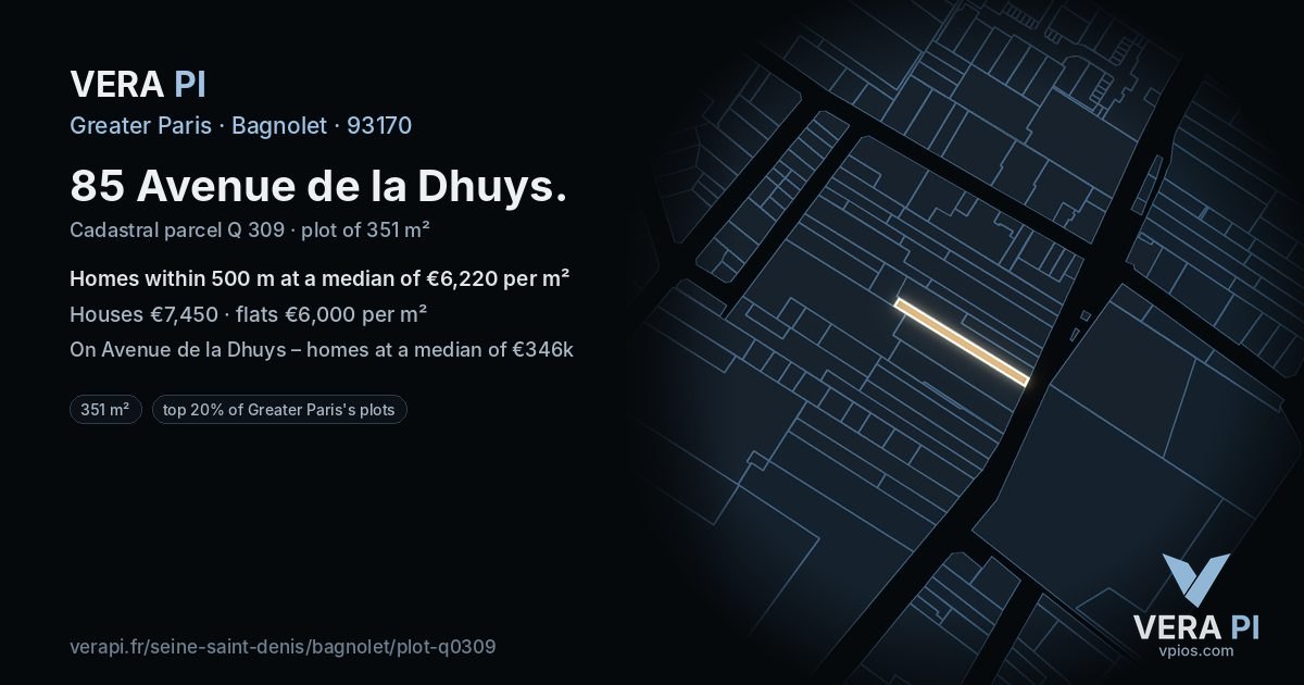 85 Avenue de la Dhuys, Bagnolet at night – the plot lit, the parcels around coloured by the prices near them