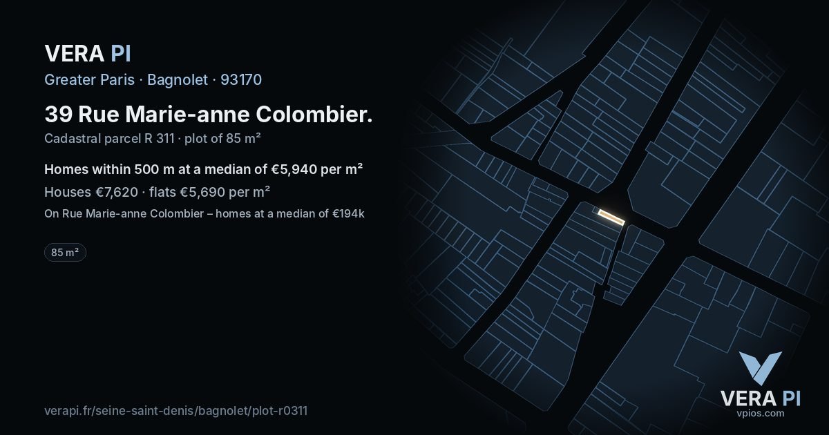 39 Rue Marie-anne Colombier, Bagnolet at night – the plot lit, the parcels around coloured by the prices near them