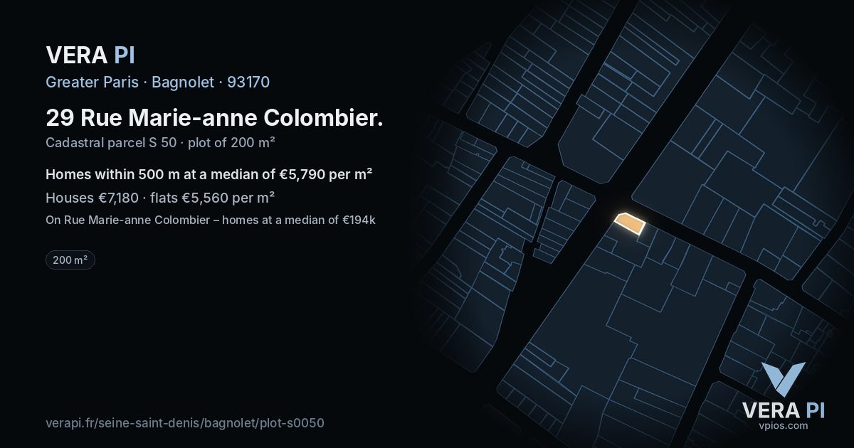 29 Rue Marie-anne Colombier, Bagnolet at night – the plot lit, the parcels around coloured by the prices near them