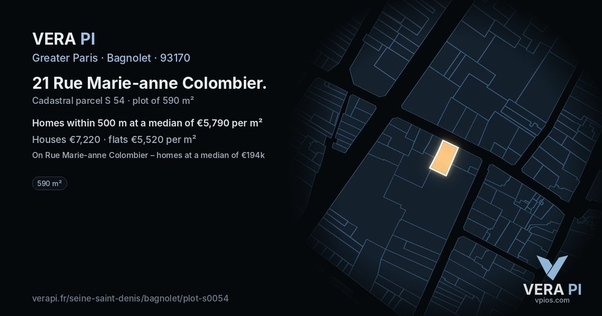 21 Rue Marie-anne Colombier, Bagnolet at night – the plot lit, the parcels around coloured by the prices near them
