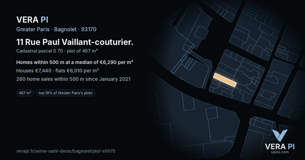 11 Rue Paul Vaillant-couturier, Bagnolet at night – the plot lit, the parcels around coloured by the prices near them