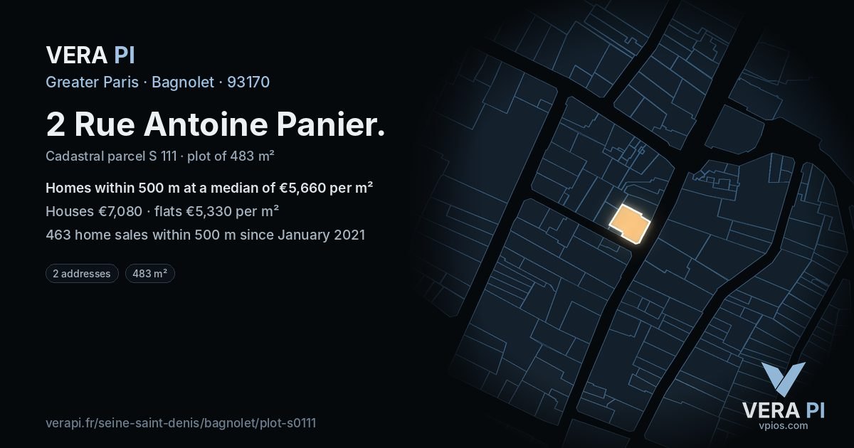 2 Rue Antoine Panier, Bagnolet at night – the plot lit, the parcels around coloured by the prices near them
