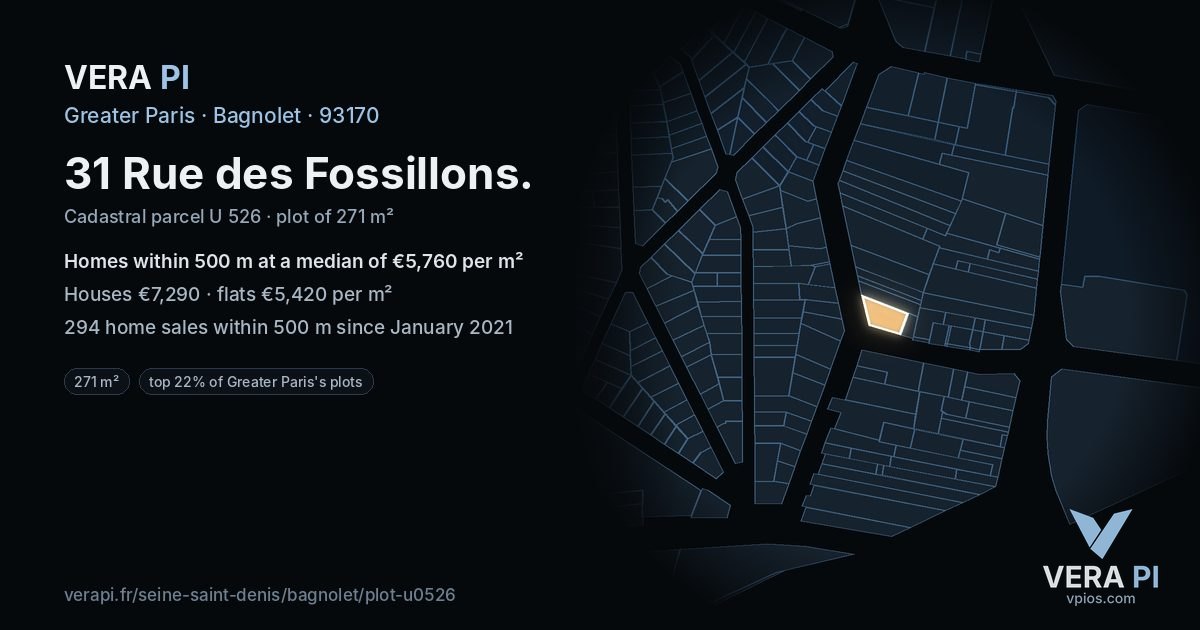 31 Rue des Fossillons, Bagnolet at night – the plot lit, the parcels around coloured by the prices near them