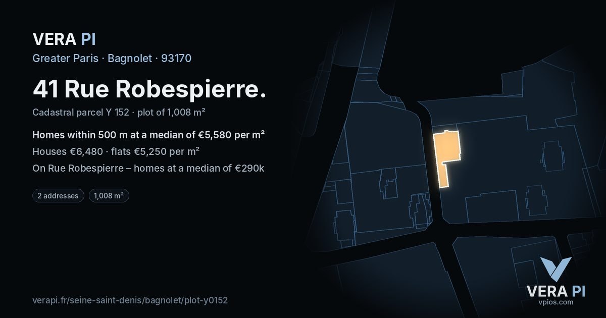 41 Rue Robespierre, Bagnolet at night – the plot lit, the parcels around coloured by the prices near them