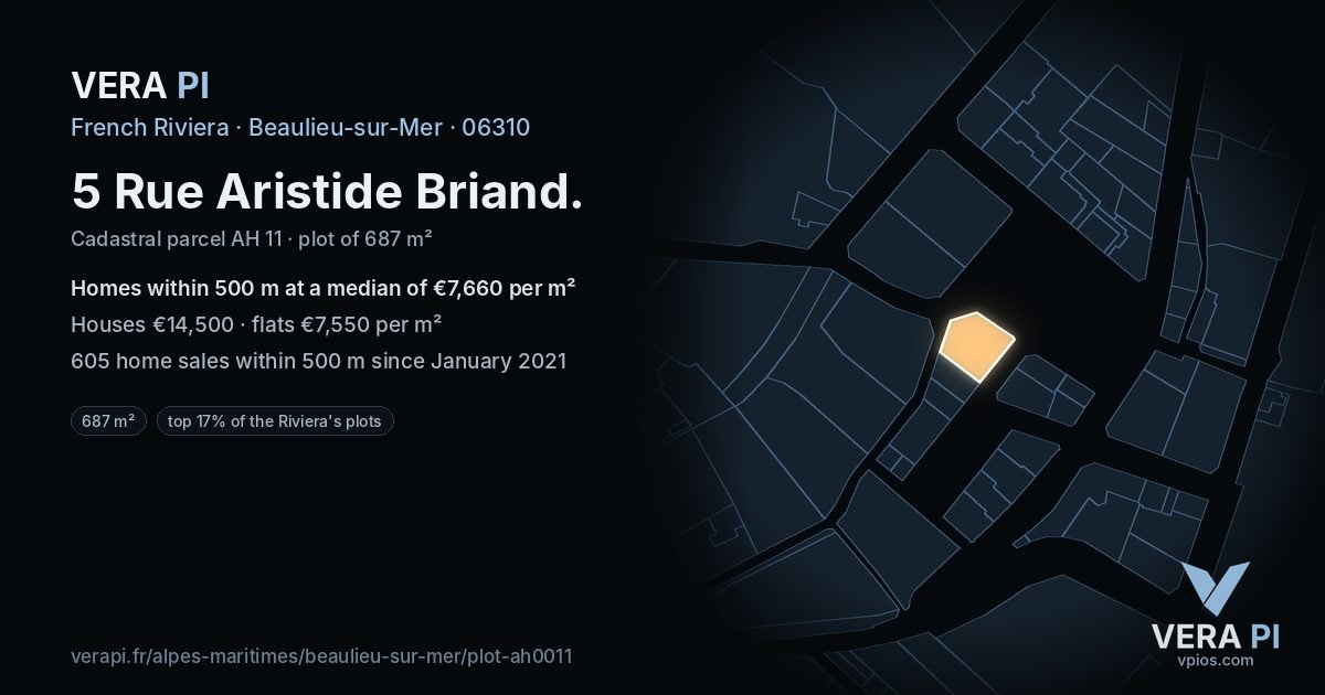 5 Rue Aristide Briand, Beaulieu-sur-Mer at night – the plot lit, the parcels around coloured by the prices near them