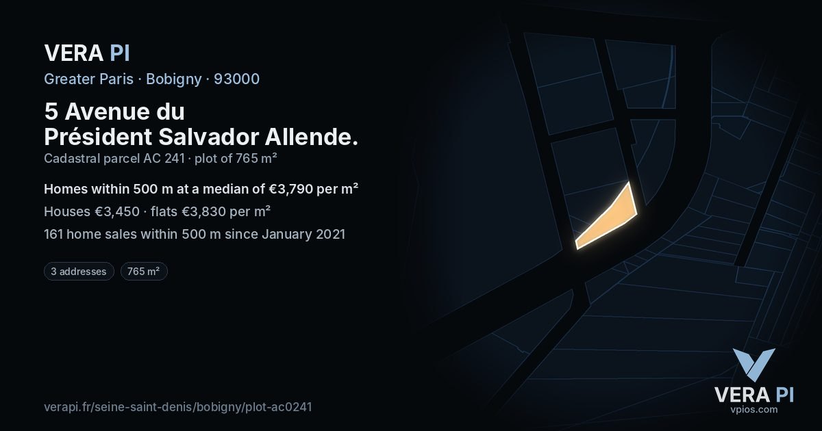 5 Avenue du Président Salvador Allende, Bobigny at night – the plot lit, the parcels around coloured by the prices near them