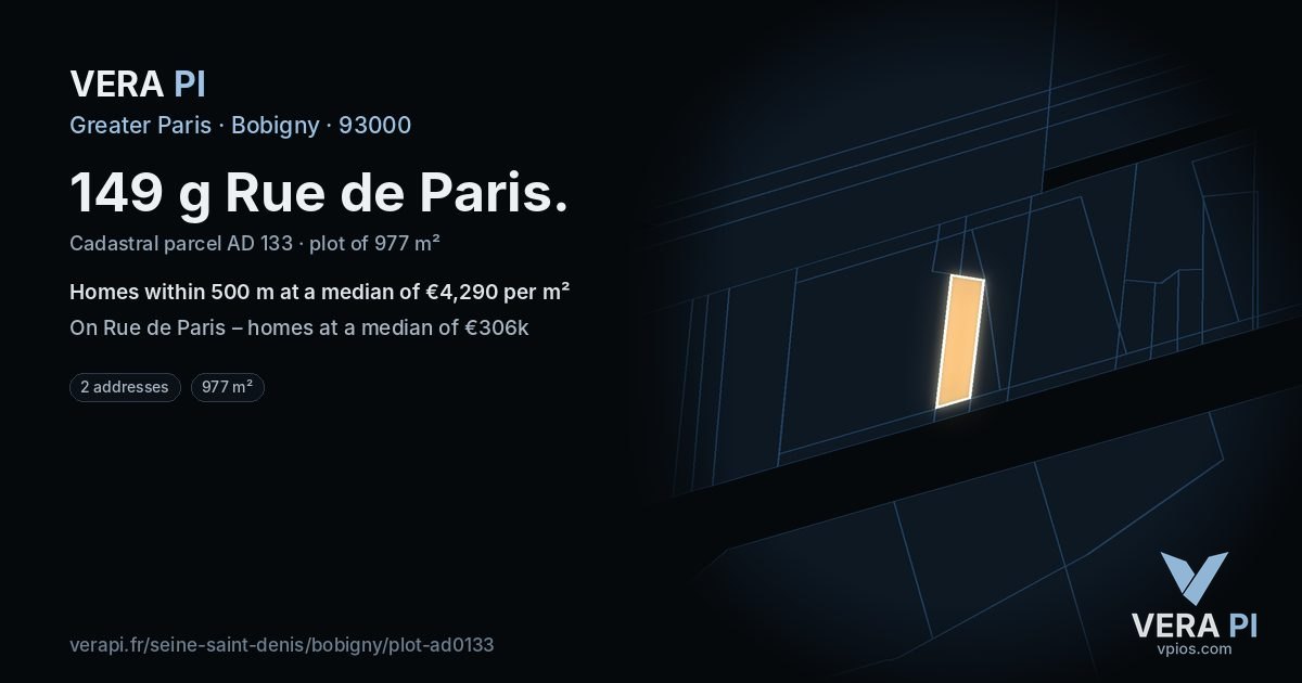 149 g Rue de Paris, Bobigny at night – the plot lit, the parcels around coloured by the prices near them