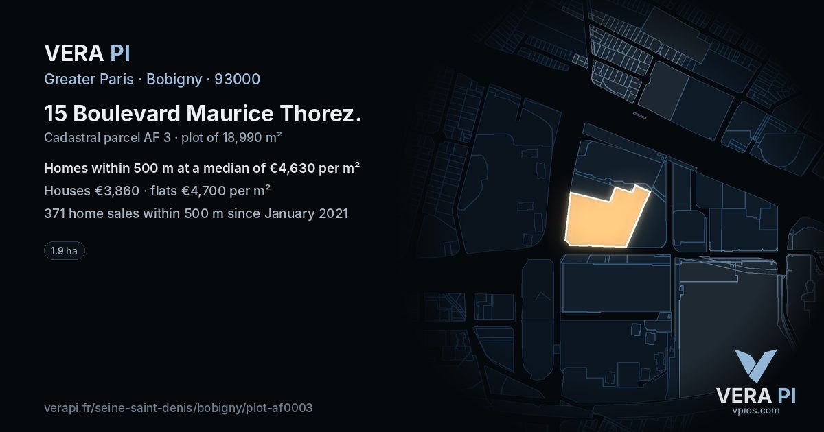 15 Boulevard Maurice Thorez, Bobigny at night – the plot lit, the parcels around coloured by the prices near them