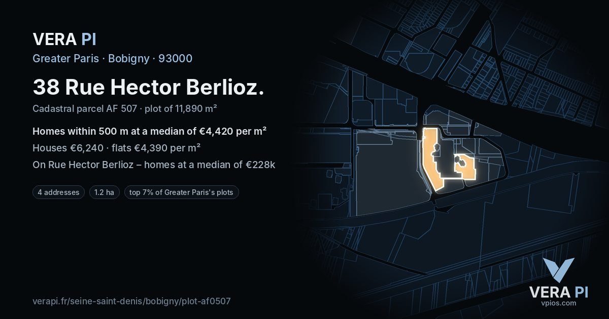 38 Rue Hector Berlioz, Bobigny at night – the plot lit, the parcels around coloured by the prices near them