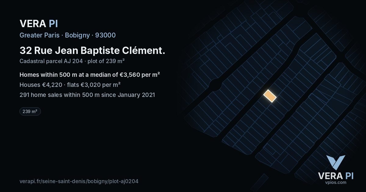 32 Rue Jean Baptiste Clément, Bobigny at night – the plot lit, the parcels around coloured by the prices near them