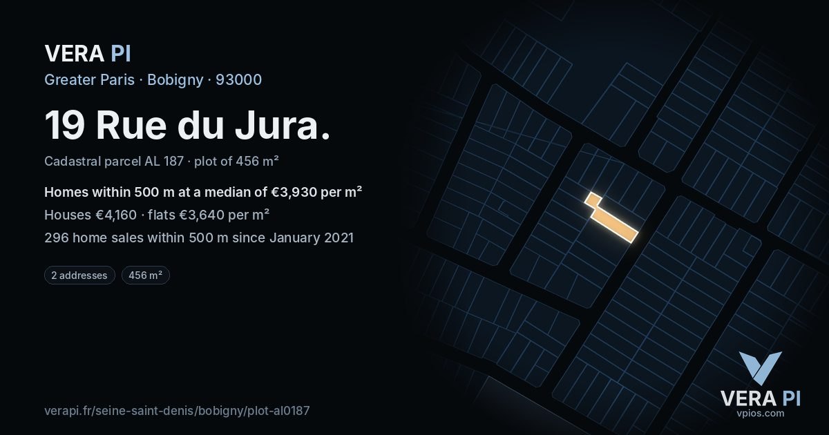 19 Rue du Jura, Bobigny at night – the plot lit, the parcels around coloured by the prices near them