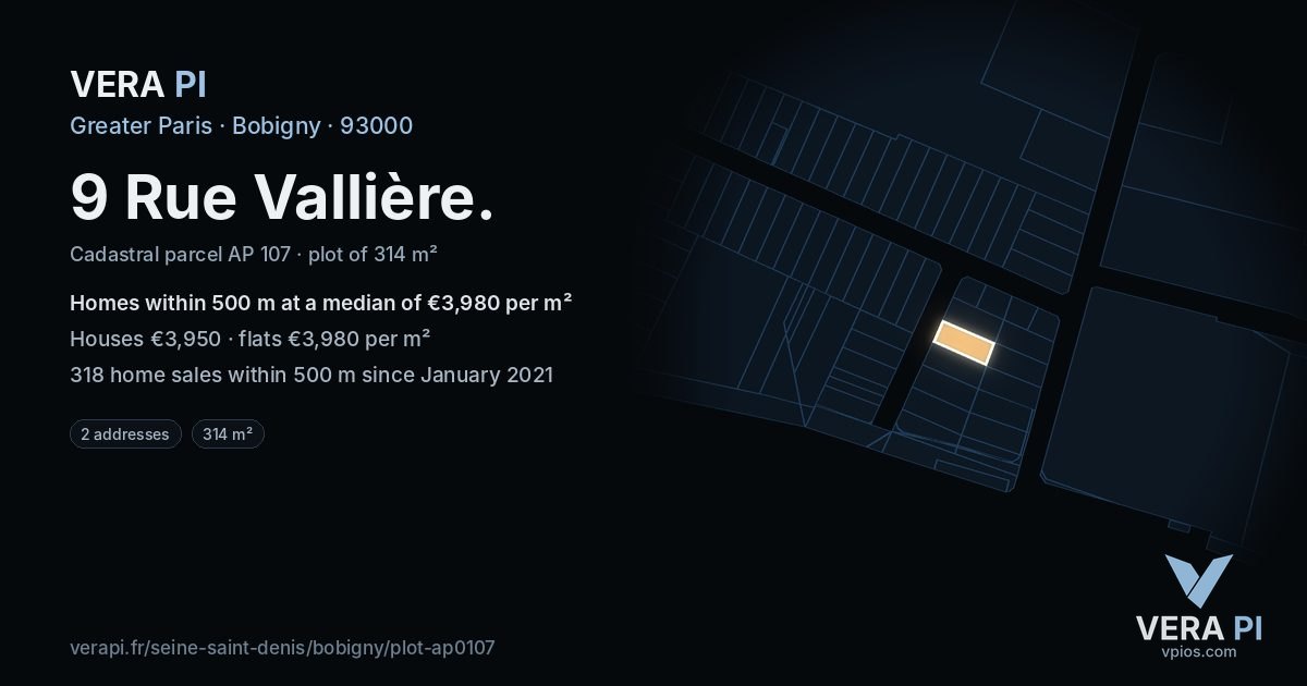 9 Rue Vallière, Bobigny at night – the plot lit, the parcels around coloured by the prices near them