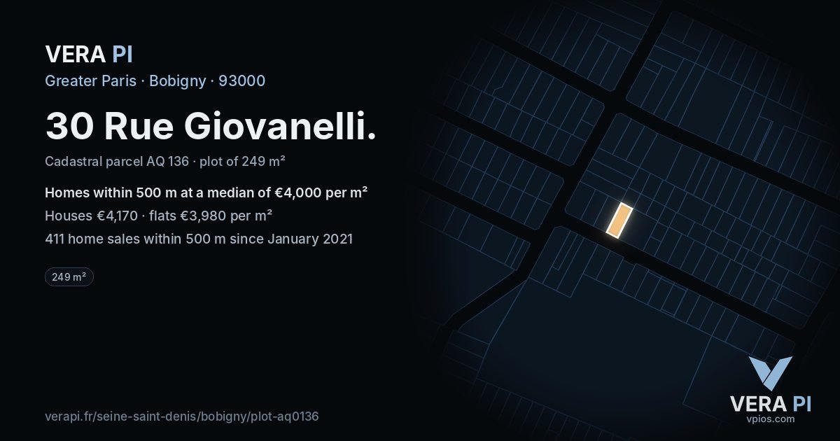 30 Rue Giovanelli, Bobigny at night – the plot lit, the parcels around coloured by the prices near them