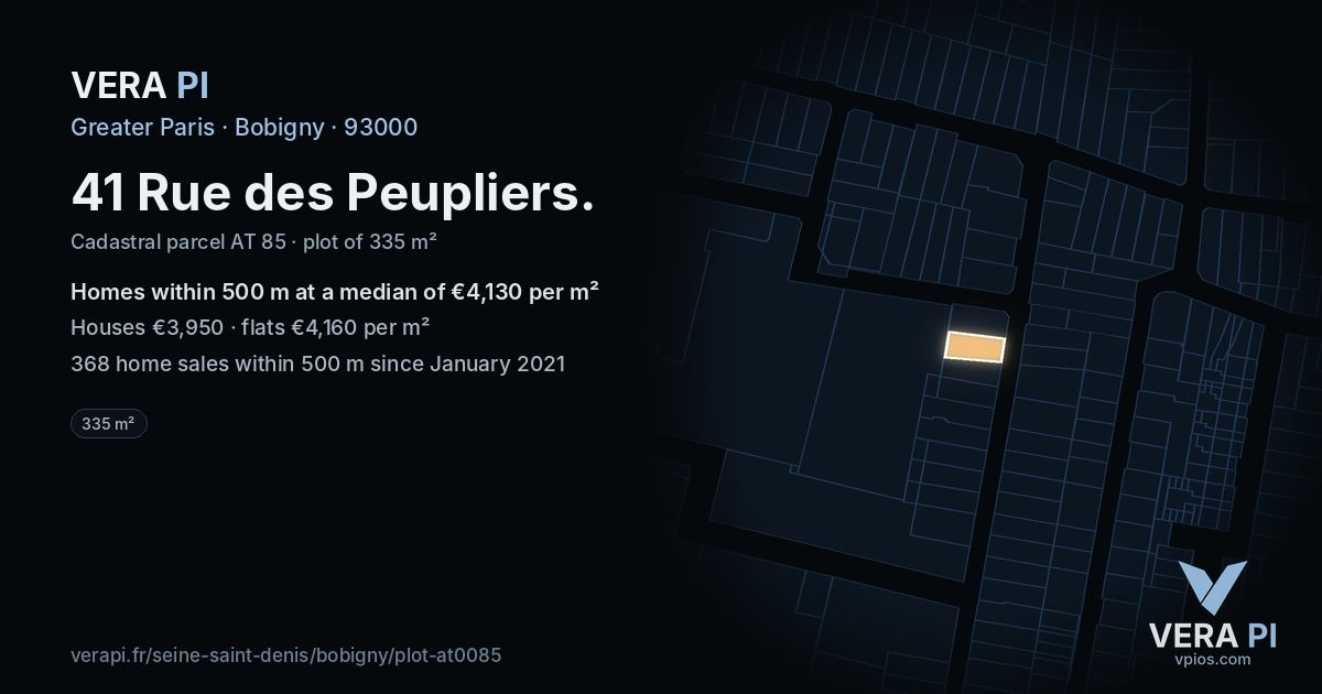 41 Rue des Peupliers, Bobigny at night – the plot lit, the parcels around coloured by the prices near them
