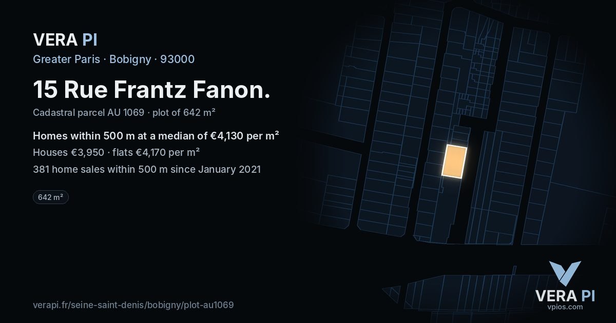 15 Rue Frantz Fanon, Bobigny at night – the plot lit, the parcels around coloured by the prices near them