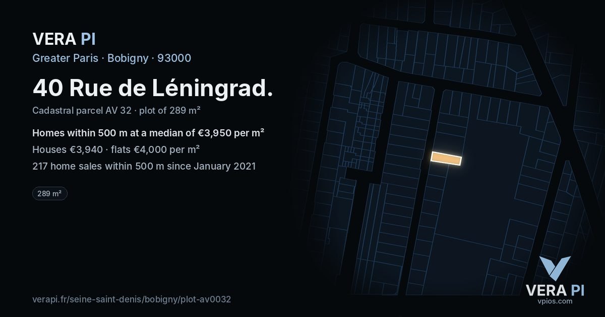 40 Rue de Léningrad, Bobigny at night – the plot lit, the parcels around coloured by the prices near them