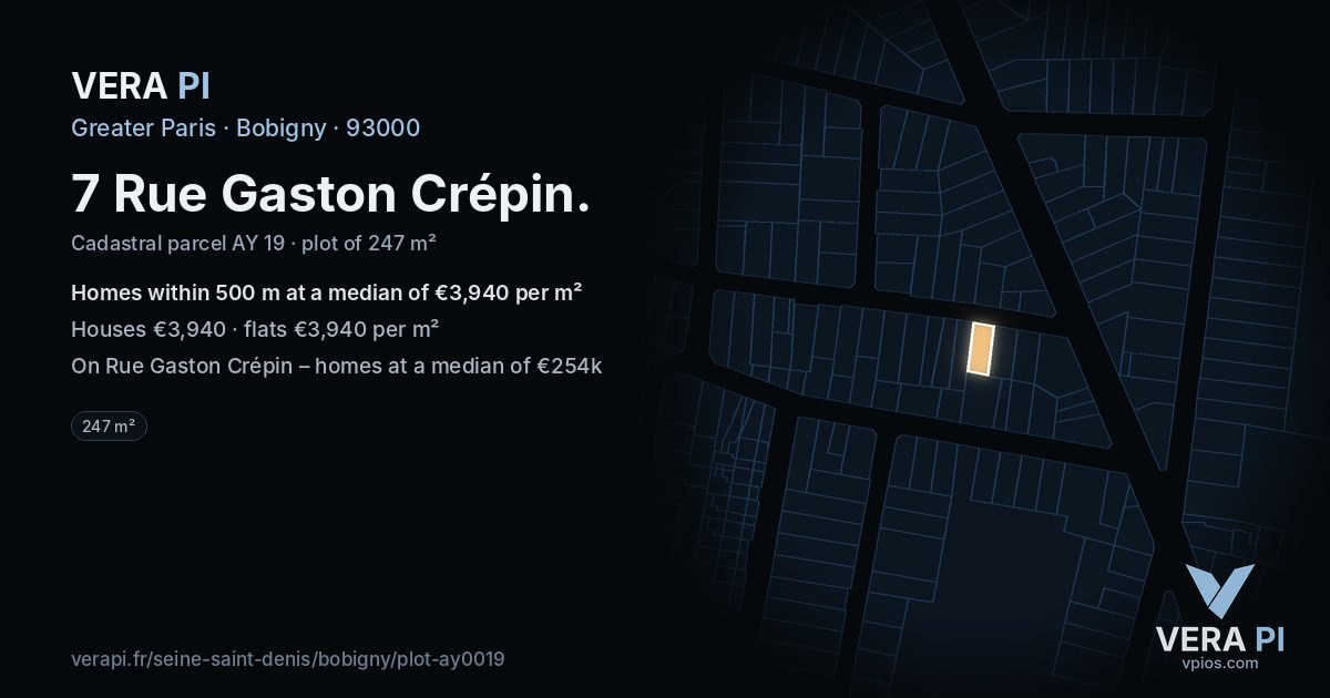 7 Rue Gaston Crépin, Bobigny at night – the plot lit, the parcels around coloured by the prices near them