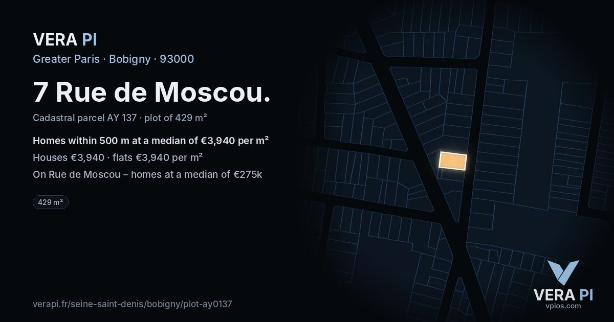 7 Rue de Moscou, Bobigny at night – the plot lit, the parcels around coloured by the prices near them