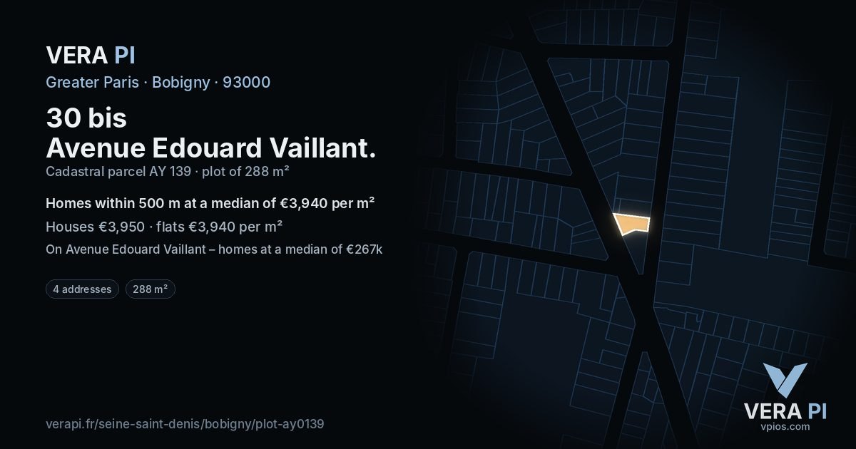 30 bis Avenue Edouard Vaillant, Bobigny at night – the plot lit, the parcels around coloured by the prices near them