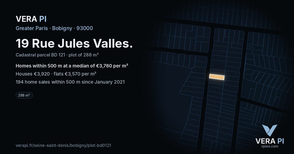 19 Rue Jules Valles, Bobigny at night – the plot lit, the parcels around coloured by the prices near them