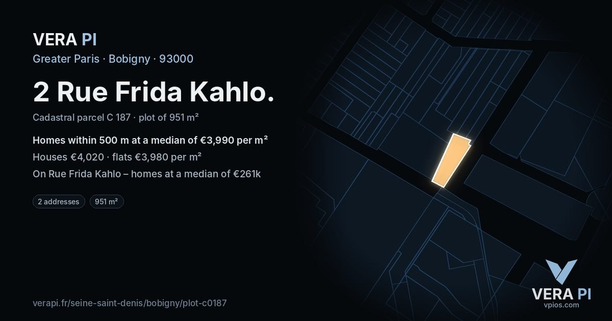 2 Rue Frida Kahlo, Bobigny at night – the plot lit, the parcels around coloured by the prices near them