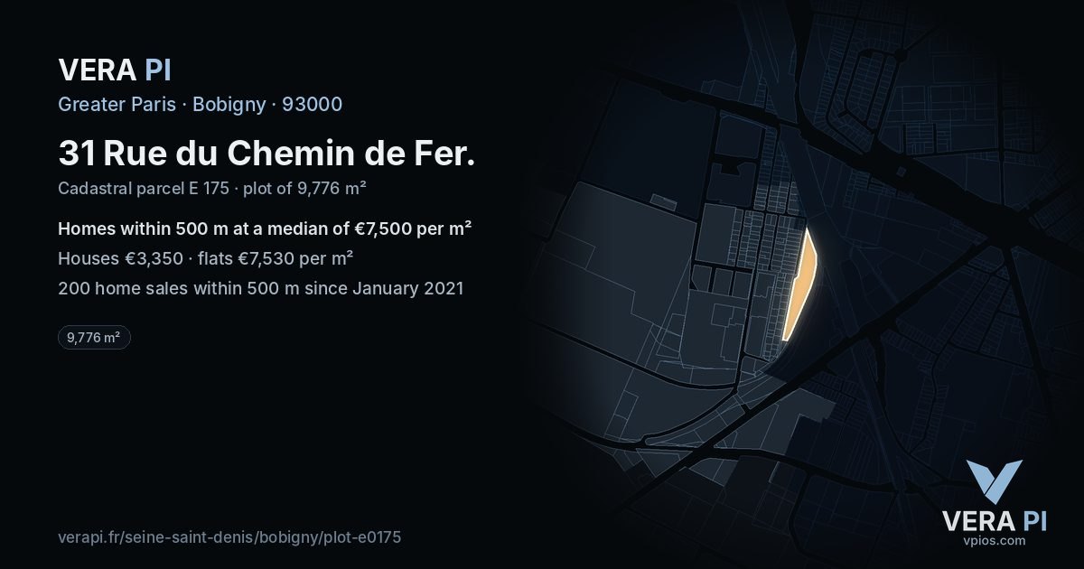 31 Rue du Chemin de Fer, Bobigny at night – the plot lit, the parcels around coloured by the prices near them
