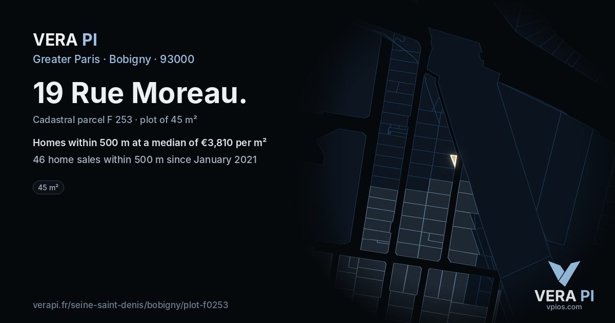 19 Rue Moreau, Bobigny at night – the plot lit, the parcels around coloured by the prices near them
