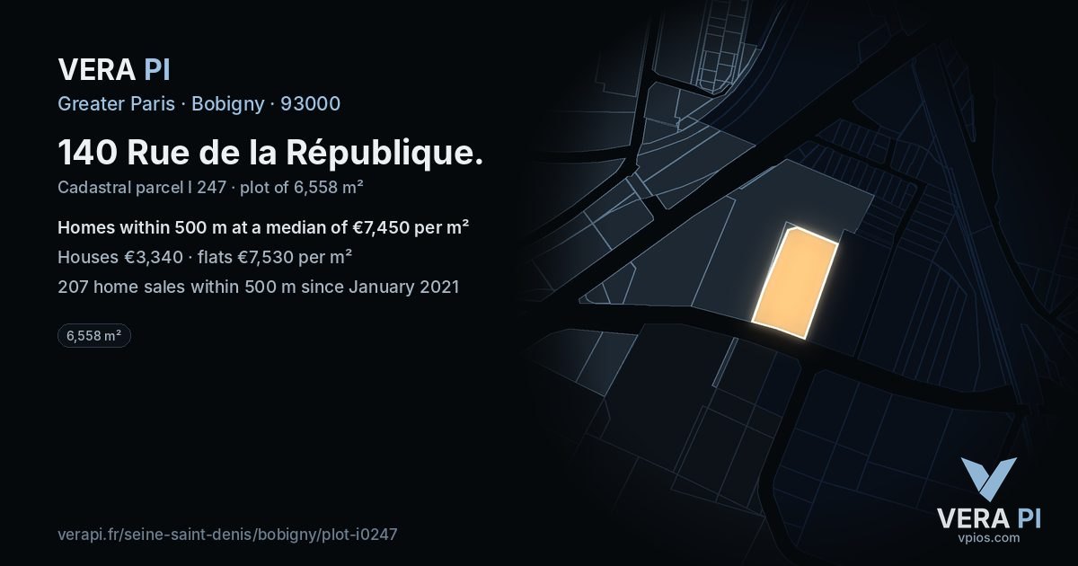 140 Rue de la République, Bobigny at night – the plot lit, the parcels around coloured by the prices near them