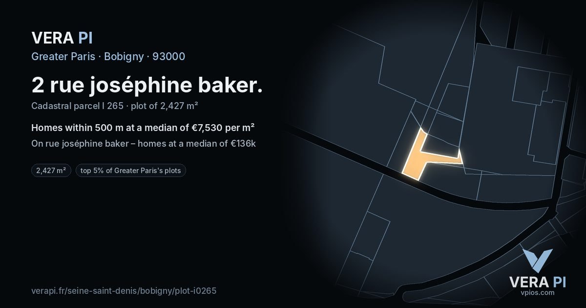 2 rue joséphine baker, Bobigny at night – the plot lit, the parcels around coloured by the prices near them