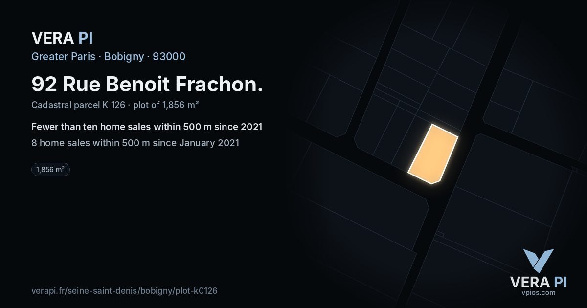 92 Rue Benoit Frachon, Bobigny at night – the plot lit, the parcels around coloured by the prices near them
