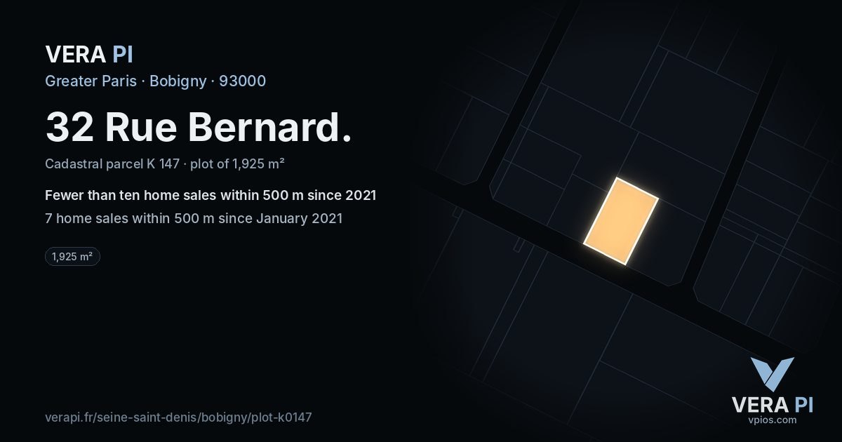 32 Rue Bernard, Bobigny at night – the plot lit, the parcels around coloured by the prices near them