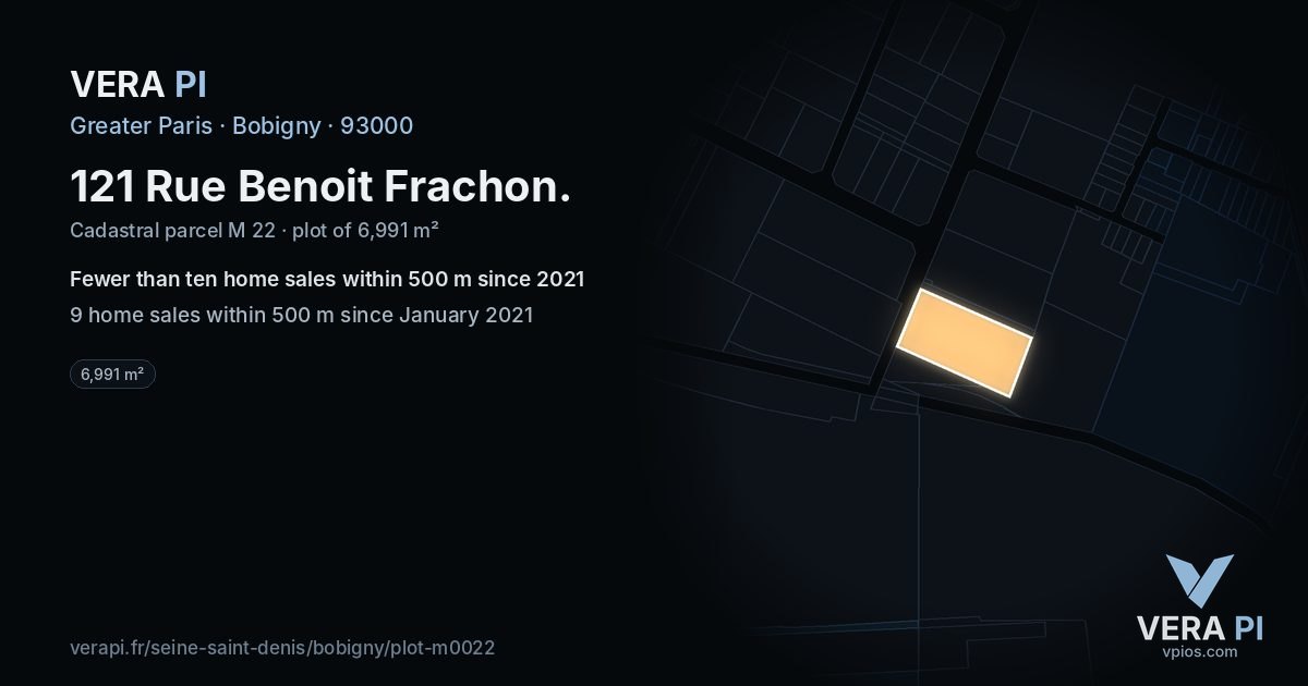 121 Rue Benoit Frachon, Bobigny at night – the plot lit, the parcels around coloured by the prices near them